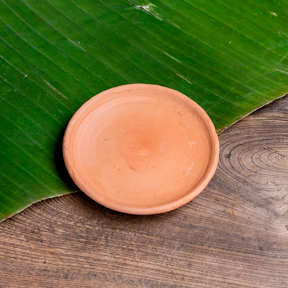 【3個セット】スリランカ伝統の素焼き小皿 テラコッタ製 直径：13cm程度 1枚目の説明写真です
