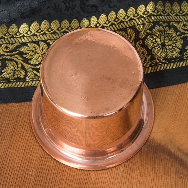 【祭壇用】銅製カップ　【直径：約6cm】 4 - 裏面の写真です。

