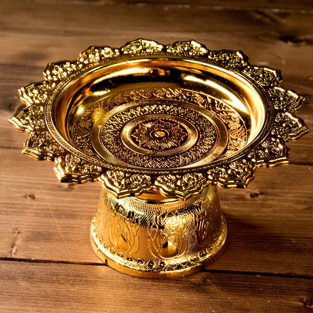 タイのお供え入れ 飾り皿 ゴールドとシルバー 高さ 約10 5cm 直径 約cm の通販 送料無料 Tirakita Com