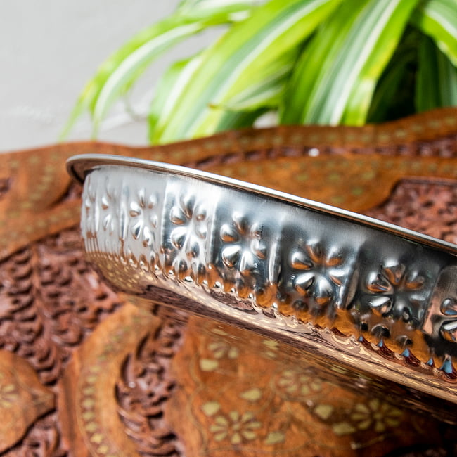 バリのアルミ飾り皿【直径:約26cm】 6 - 側面を撮影してみました