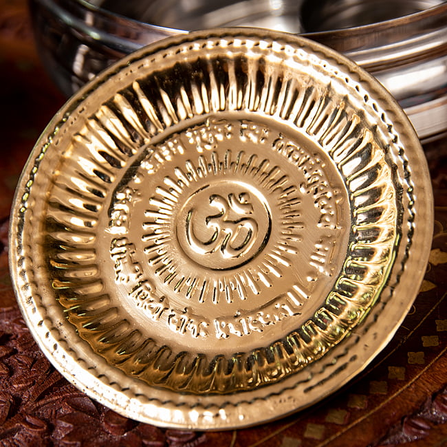 【祭壇用】柄が選べるアルミの礼拝皿　【直径：約11.7cm】 5 - 金色に輝きます