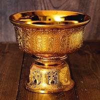 タイのお供え入れ 飾り器 ゴールドとシルバー〔高さ:約17cm 直径:約19.7cm〕の商品写真