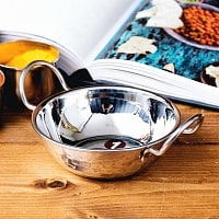 槌目装飾仕上げのステンレスカダイ サービングパン　食器・お皿（直径：約13cm）の商品写真