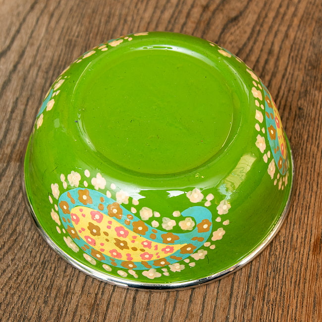 手描きカシミールペイントのカトリ・カレー小皿[直径：10cm x 高さ：4cm ] - グリーンペイズリー 3 - 底面を見てみました。