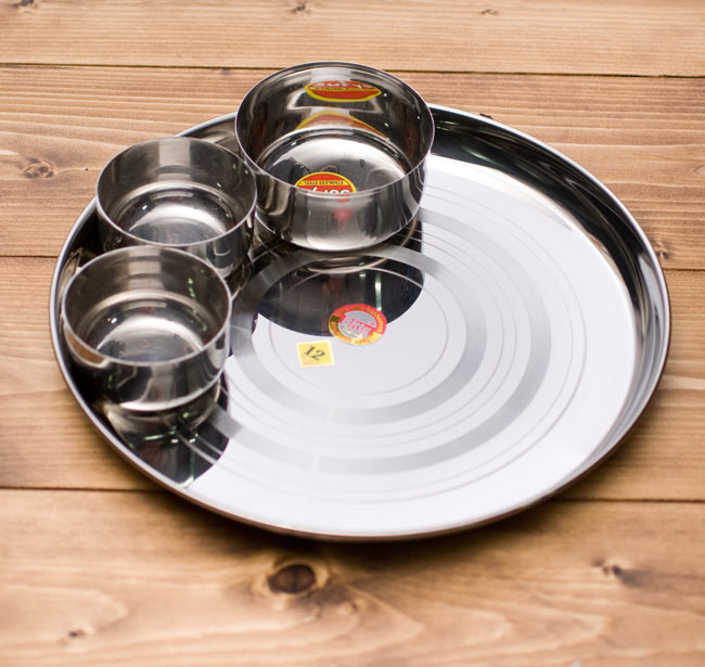 カレー大皿 [約27.5cm]-重ね収納ができるタイプ 3 - 小さなお皿を何個も載せて、色々なカレーを混ぜながら食べるのがインド流！