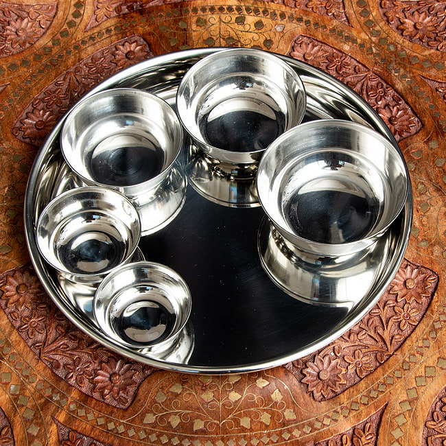 カレー大皿 [28cm]-重ね収納ができるタイプ 6 - カレー小皿を色々並べてお楽しみください。