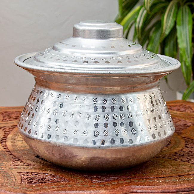 アルミのビリヤニ鍋 6〜8人前サイズ 3600cc程度の写真1枚目です。ビリヤニなどに！インド独特のお鍋です。アルミ食器,テーブルウェア,食器セット,アウトドア,レジャー