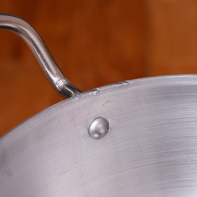 インド鍋 アルミニウム 調理用カダイ【直径：約20.5cm】 4 - 内側の拡大写真です
