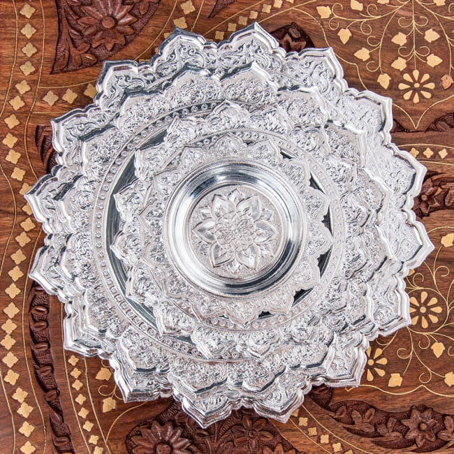 タイのお供え入れ 飾り皿 - 直径：約10.5cm 7 - 4つのサイズを重ねてみました。