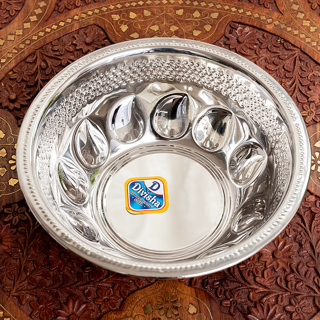 ペイズリーエンボスのアルミ皿【直径：21.5cm　約1300ml】の写真1枚目です。ペイズリー模様を施したアルミの食器です！飾りつき 皿,アルミ ボウル,ボウル,食器,カトラリー