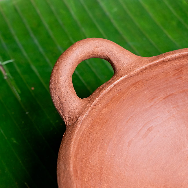 【3個セット】ワラン - スリランカ伝統の素焼き鍋 取っ手付き walang テラコッタ製 直径：22.5cm程度 5 - とても良い雰囲気