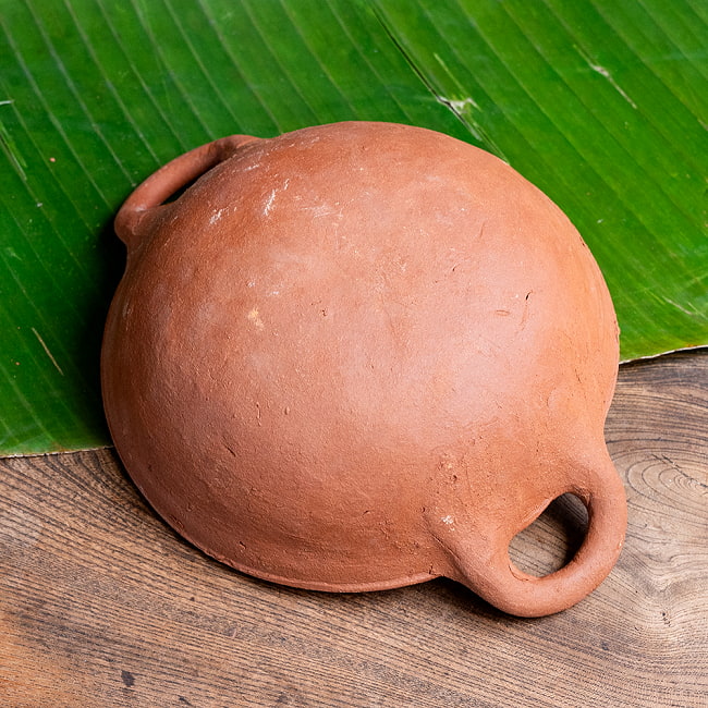 【3個セット】ワラン - スリランカ伝統の素焼き鍋 取っ手付き walang テラコッタ製 直径：22.5cm程度 8 - 裏面の写真です