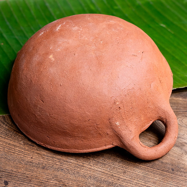 【3個セット】ワラン - スリランカ伝統の素焼き鍋 取っ手付き walang テラコッタ製 直径：22.5cm程度 9 - 拡大写真です