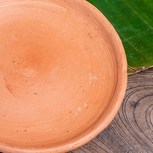 【3個セット】スリランカ伝統の素焼き小皿 テラコッタ製 直径：13cm程度  5 - 別の角度から