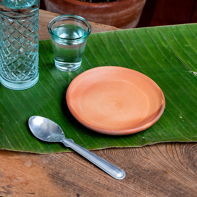 【3個セット】スリランカ伝統の素焼き小皿 テラコッタ製 直径：16cm程度 3 - やさしい風合いで食卓を彩ります