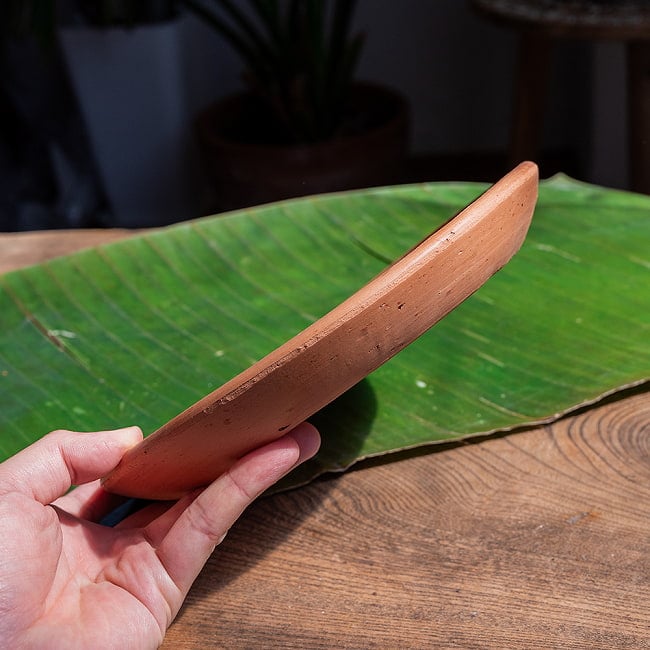【3個セット】スリランカ伝統の素焼き中皿 テラコッタ製 直径：22.5cm程度 7 - 横からの写真です