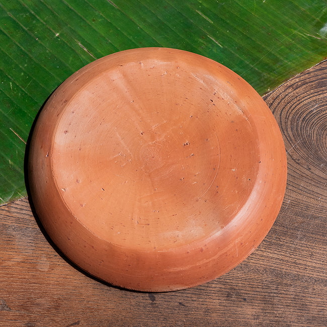 【3個セット】スリランカ伝統の素焼き中皿 テラコッタ製 直径：22.5cm程度 8 - 裏面の写真です