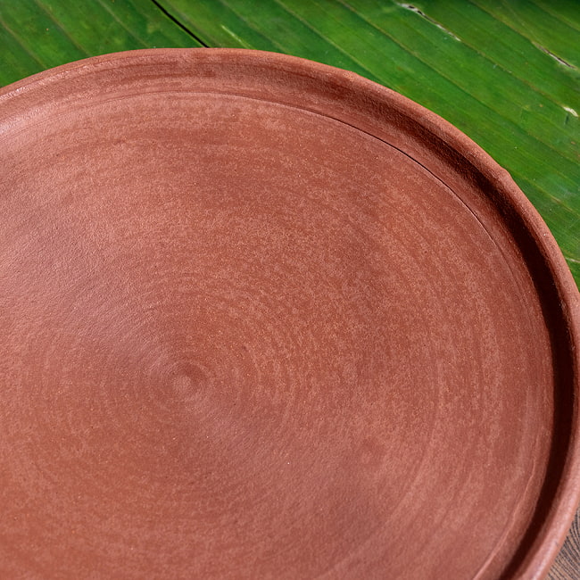 【3個セット】スリランカ伝統の素焼き皿 ライス＆カリープレート テラコッタ製 直径：26.5cm程度 5 - 別の角度から
