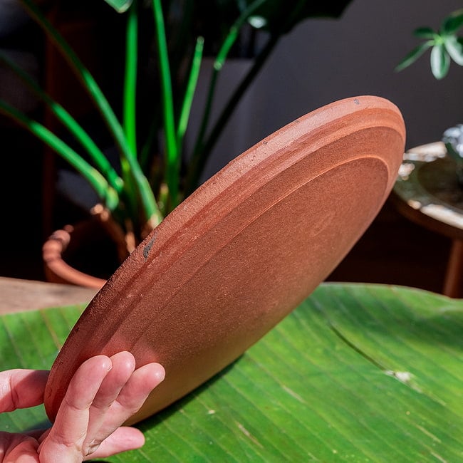 【3個セット】スリランカ伝統の素焼き皿 ライス＆カリープレート テラコッタ製 直径：26.5cm程度 7 - 横からの写真です