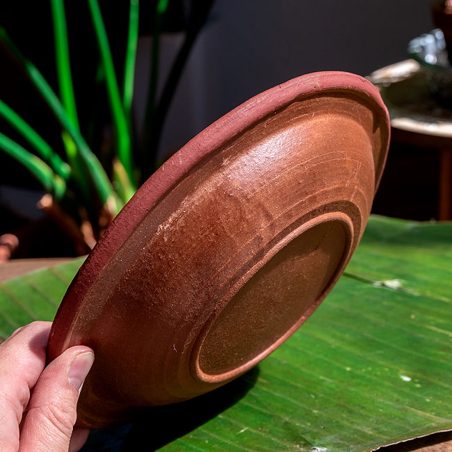 【3個セット】薄深皿 スリランカ伝統の素焼き食器 スーププレート テラコッタ製 直径：20.5cm程度 6 - 横からの写真です