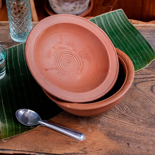 【3個セット】ワラン - スリランカ伝統の素焼き鍋 walang 蓋付き テラコッタ製 直径23.5cm程度 6 - 素朴な雰囲気の蓋が良いですね