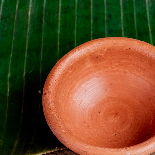 【3個セット】ミニボウル スリランカ伝統の素焼き食器 テラコッタ製 直径11.5cm程度 7 - 縁の拡大写真です