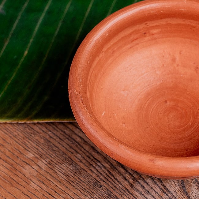 【3個セット】ミドルボウル スリランカ伝統の素焼き食器 テラコッタ製 直径12cm程度 7 - 縁の拡大写真です