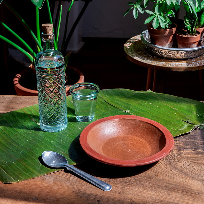 【10個セット】薄深皿 スリランカ伝統の素焼き食器 スーププレート テラコッタ製 直径：20.5cm程度 3 - やさしい風合いで食卓を彩ります