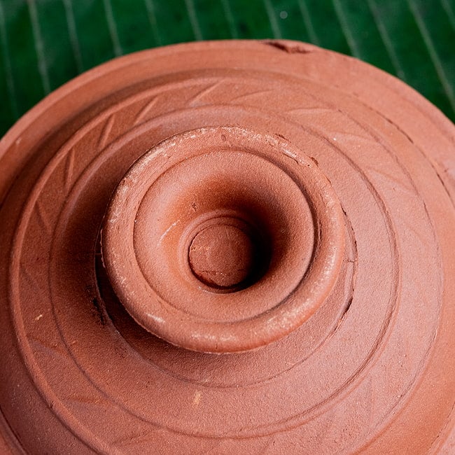 ワラン - スリランカ伝統の素焼き鍋 walang 蓋付き テラコッタ製 直径17.5cm程度 5 - 拡大写真です