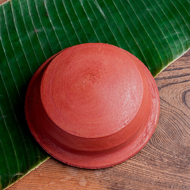 ワラン - スリランカ伝統の素焼き鍋 walang 蓋付き テラコッタ製 直径20.5cm程度 14 - 裏面の写真です