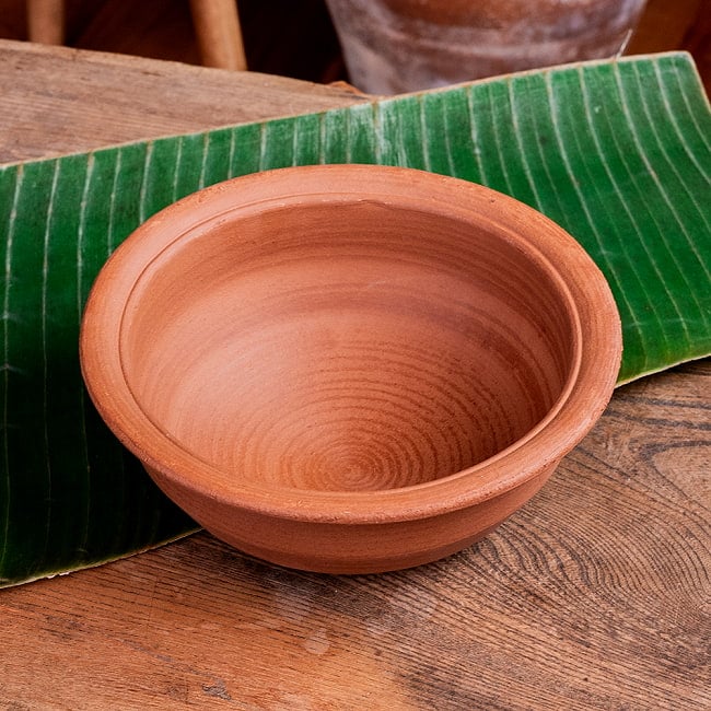 ワラン - スリランカ伝統の素焼き鍋 walang 蓋付き テラコッタ製 直径23.5cm程度 9 - お鍋の方の写真です