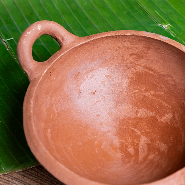 ワラン - スリランカ伝統の素焼き鍋 取っ手付き walang テラコッタ製 直径：20.5cm程度 4 - 拡大写真です