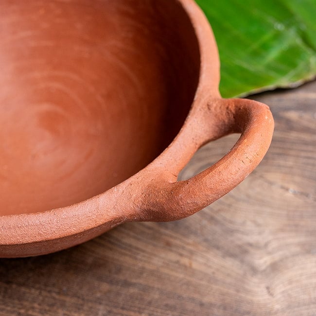 ワラン - スリランカ伝統の素焼き鍋 取っ手付き walang テラコッタ製 直径：22.5cm程度 6 - 縁の写真です
