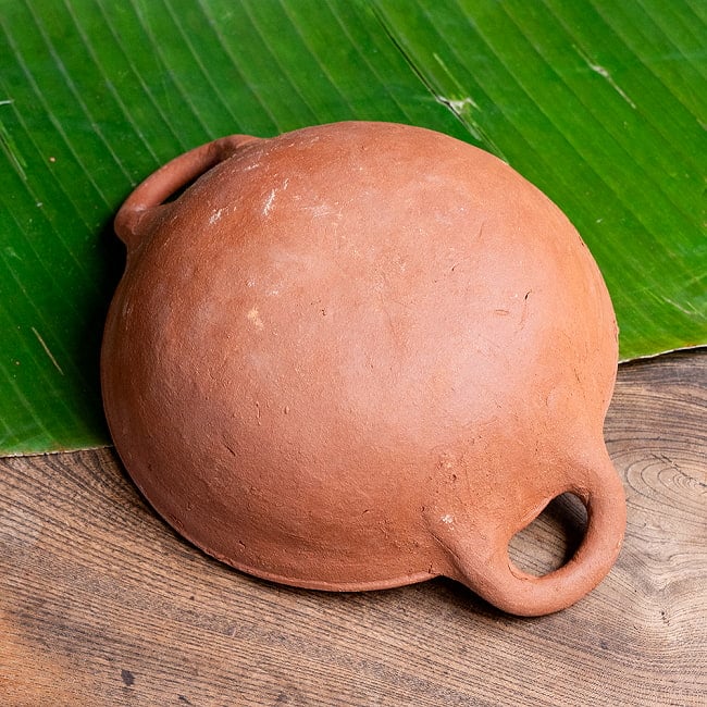 ワラン - スリランカ伝統の素焼き鍋 取っ手付き walang テラコッタ製 直径：22.5cm程度 8 - 裏面の写真です