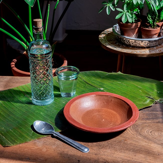 薄深皿 スリランカ伝統の素焼き食器 スーププレート テラコッタ製 直径：20.5cm程度 3 - やさしい風合いで食卓を彩ります