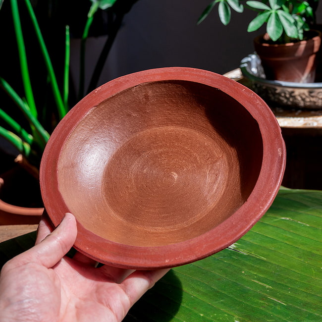 薄深皿 スリランカ伝統の素焼き食器 スーププレート テラコッタ製 直径：20.5cm程度 9 - とても良い雰囲気
