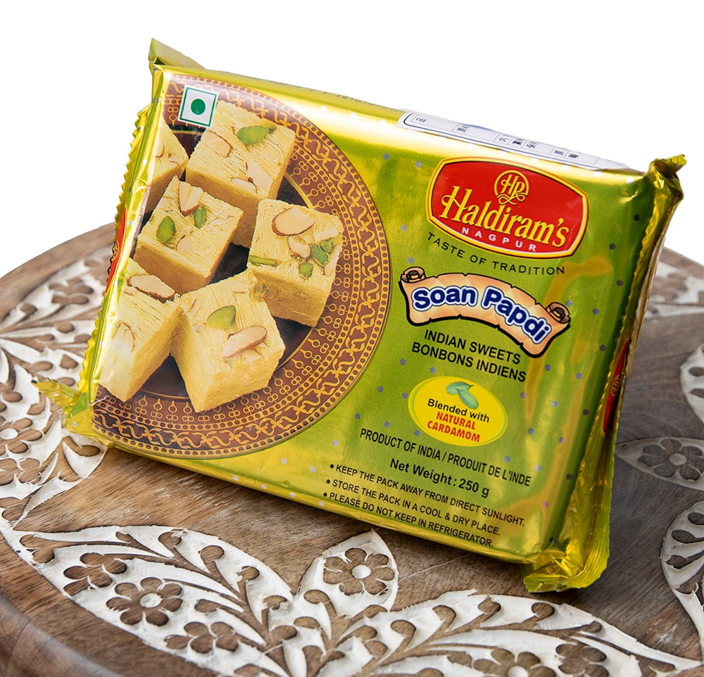 インドのお菓子 ソーン パブディ ピスタチオ リッチ − SOAN PAPDI の通販