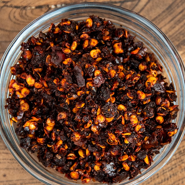 インド雑貨屋が見つけた激辛ウマシビ調味料 ヒマラヤ山椒のアチャール 4 - ネパール山椒の爽やかな香りと辛味の激烈なハーモニーです。