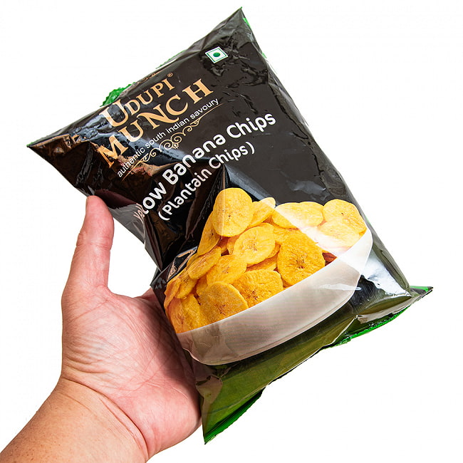 【Udupi Munch】南インドの甘くないおやつ バナナチップス Yellow Banana Chips（Plantain Chips） 150g 3 - これくらいのサイズ感です。