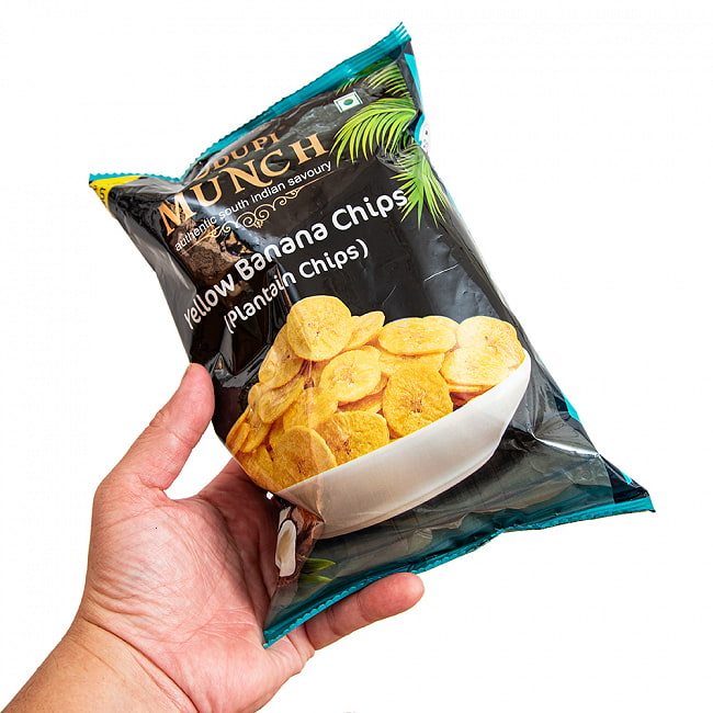 【Udupi Munch】 ココナッツオイルで揚げたバナナチップス Yellow Banana Chips（Plantain Chips） 150g 3 - これくらいのサイズ感です。