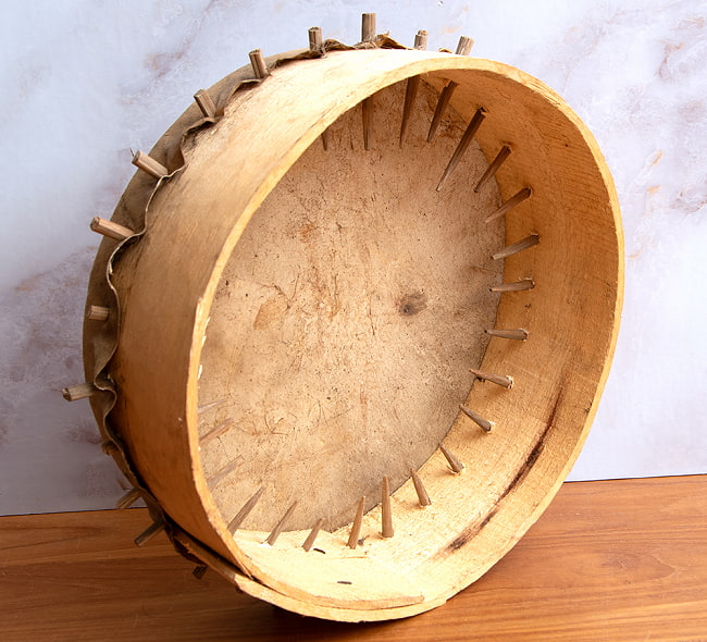 ネパールの民族打楽器 ダンプ タマン ドラム Damphu-Tamang-Drum 26cm  6 - 裏面です