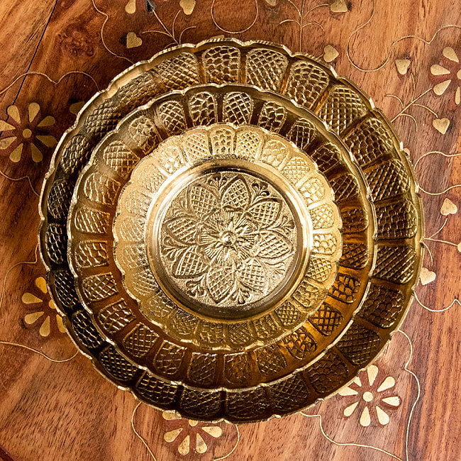 真鍮製の礼拝小皿 - Kinari Plate 直径：9.5cm程度 6 - 3つのサイズを重ねて見ました。