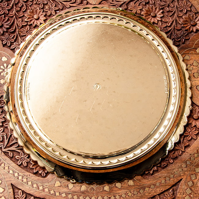 【約26.5cm】インドの礼拝皿 プージャターリー シンプル 6 - フチが少し持ち上がっています。