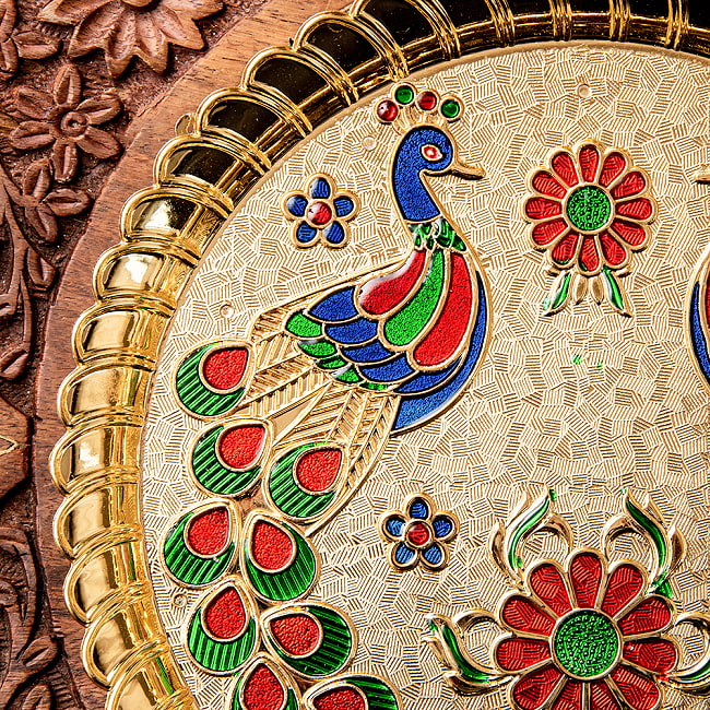 【約19cm】インドの礼拝皿 プージャターリー 孔雀 2 - 細部を見てみました。