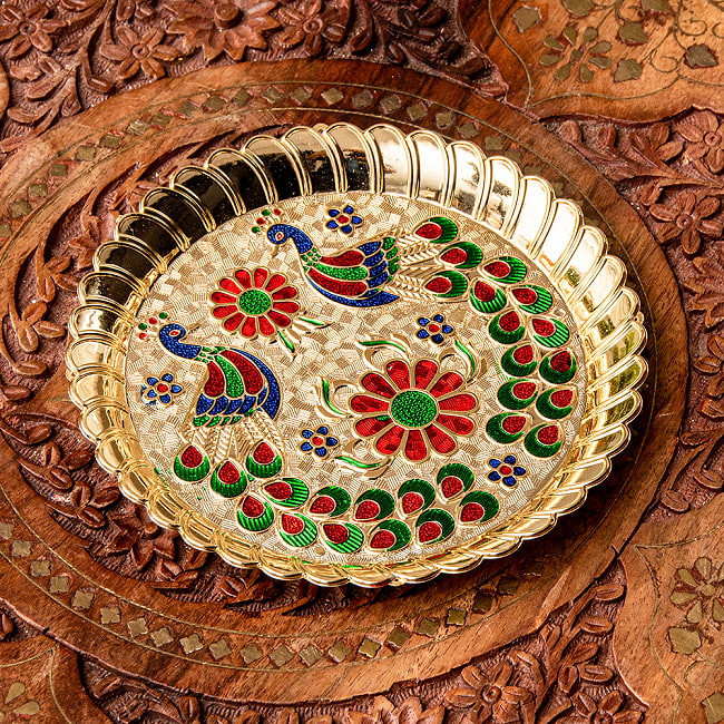【約14.5cm】インドの礼拝皿 プージャターリー 孔雀 5 - フチが少し持ち上がっています。