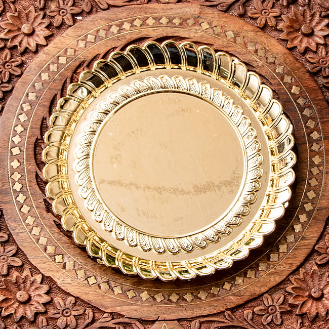 【約14.5cm】インドの礼拝皿 プージャターリー シンプルの写真1枚目です。シンプルながらも美しいお皿です。インドでは神様へのお供物などに用います。礼拝,puja,プージャ,mina,thali