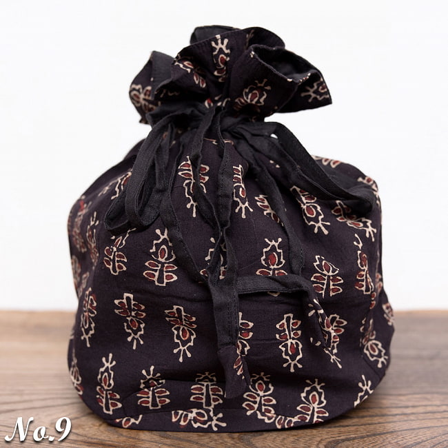 木版染めが美しい ジョーラと呼ばれるインドの巾着 20 - 9：黒