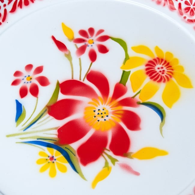 タイのレトロホーロー 花柄飾り皿・トレー RABBIT BRAND〔約45cm×約4.3cm〕 2 - 拡大写真です