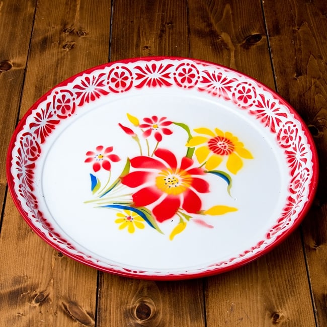 タイのレトロホーロー 花柄飾り皿・トレー RABBIT BRAND〔約45cm×約4.3cm〕 3 - 花がらが素敵です