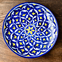 〔大皿 直径：25.5cm〕ブルーポッタリー ジャイプール陶器の円形飾り皿 大花柄の商品写真